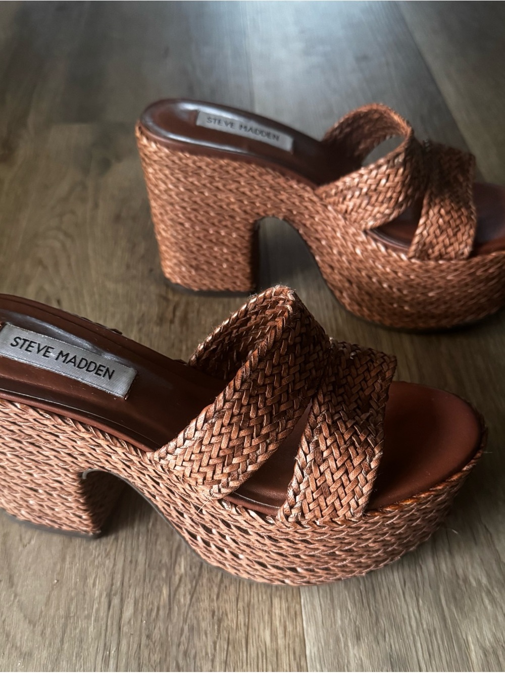 Steve Madden Woven Tan Platform Mules - Picture 4 of 5